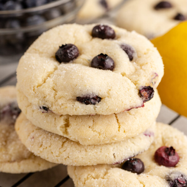 Blueberry Fluff (Easy No Bake Dessert Everyone Loves) - Kitchen Divas