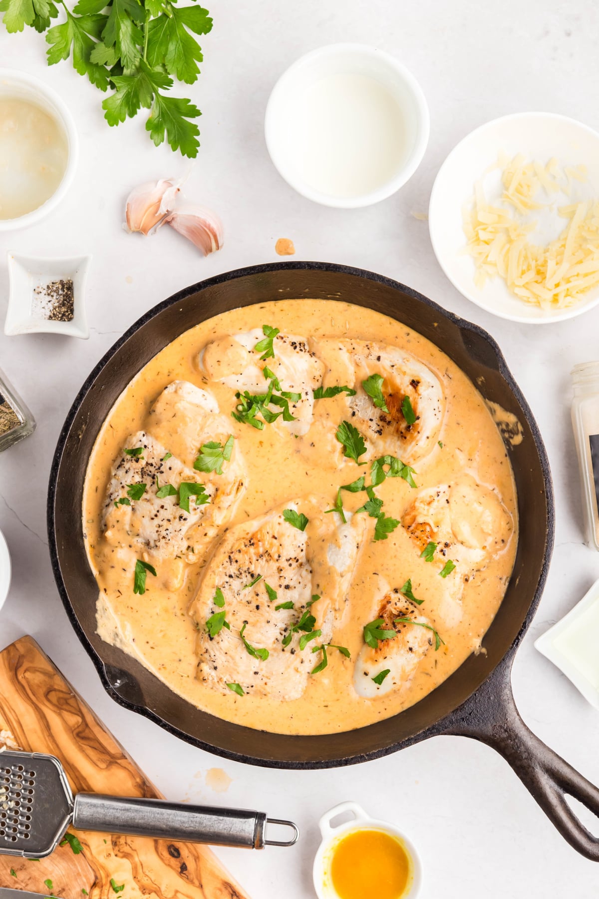 Chicken breast added into the saucepan.