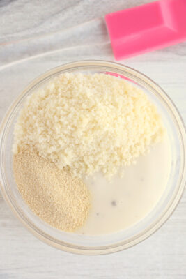 Ranch dressing, Parmesan cheese, and garlic powder in a small bowl to be mixed.