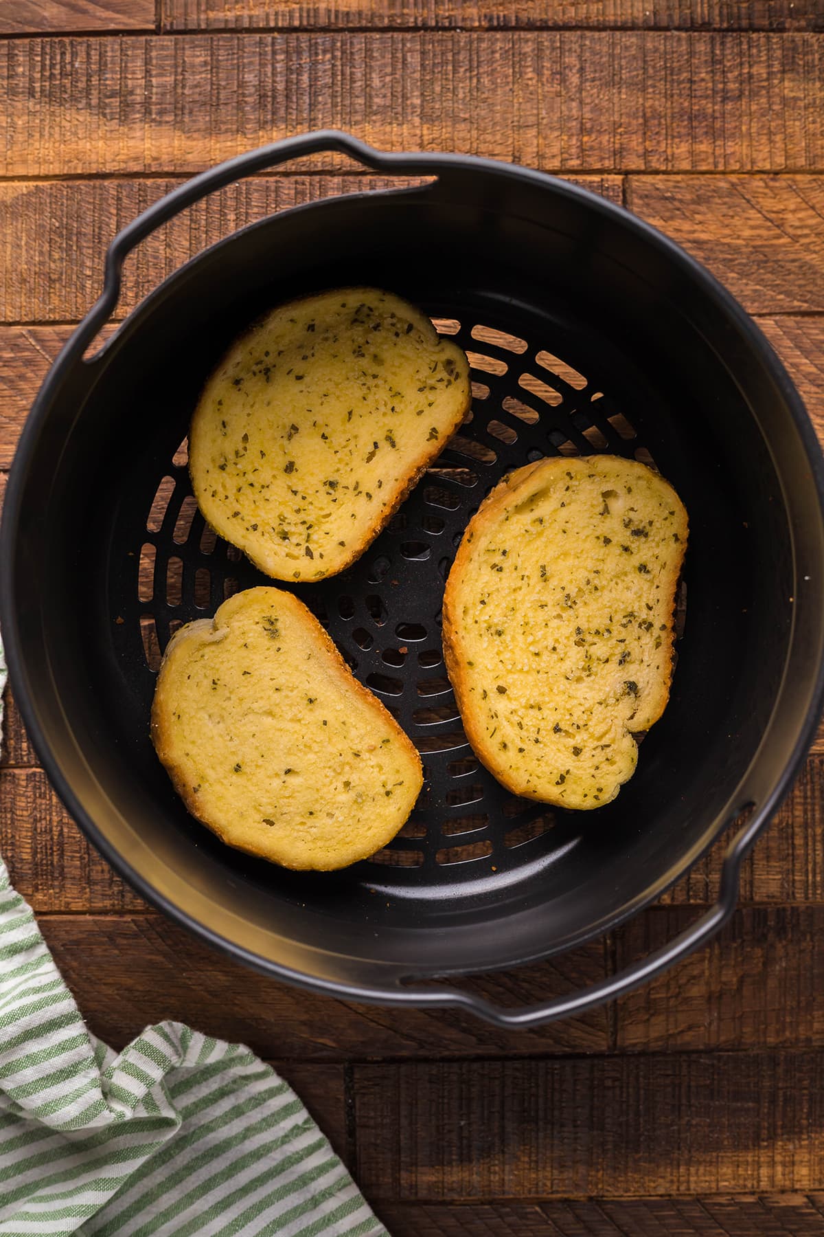 Texas Toast in Air Fryer Kitchen Divas