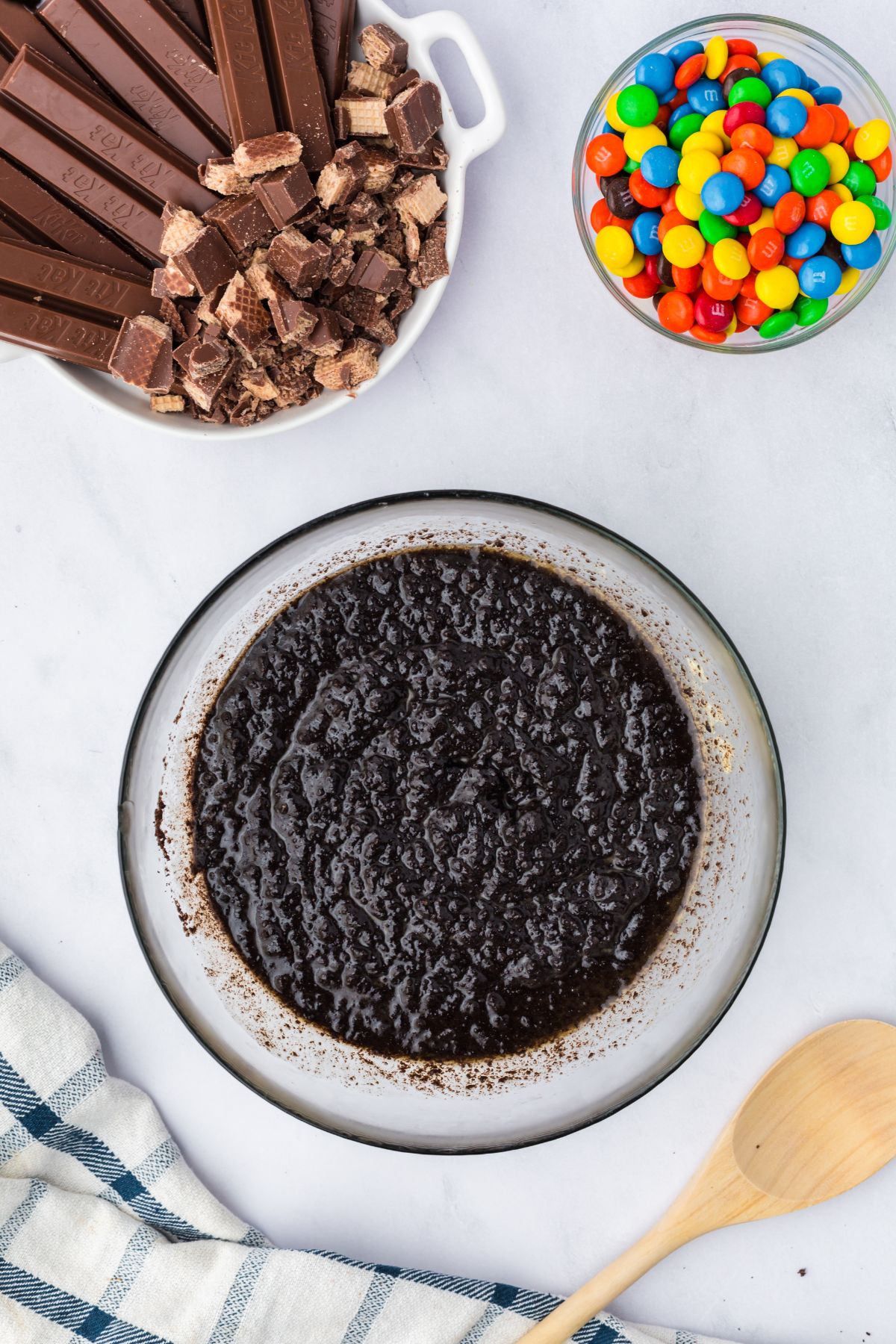 Butter and oreo mixture combined in a bowl