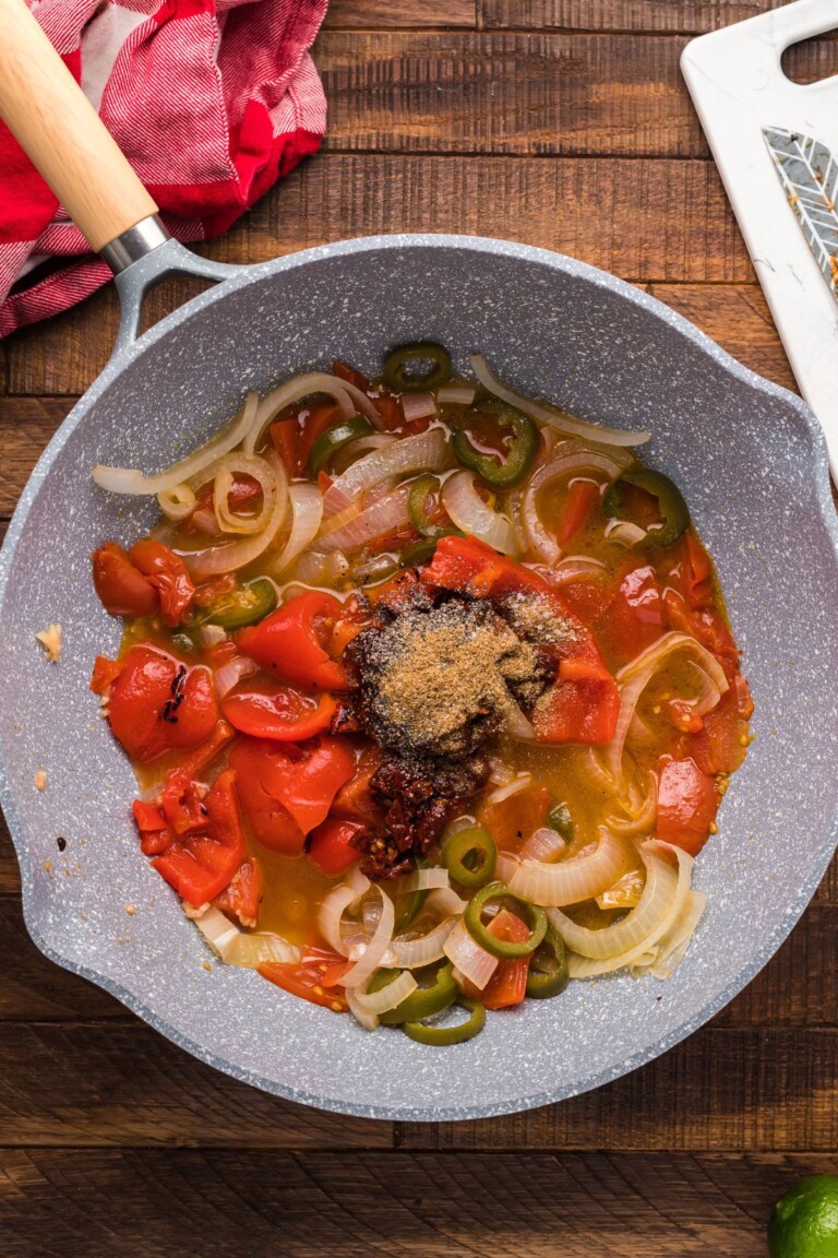 Steack Ranchero Easy Steak Ranchero with Smoky Chipotle Sauce - Kitchen Divas