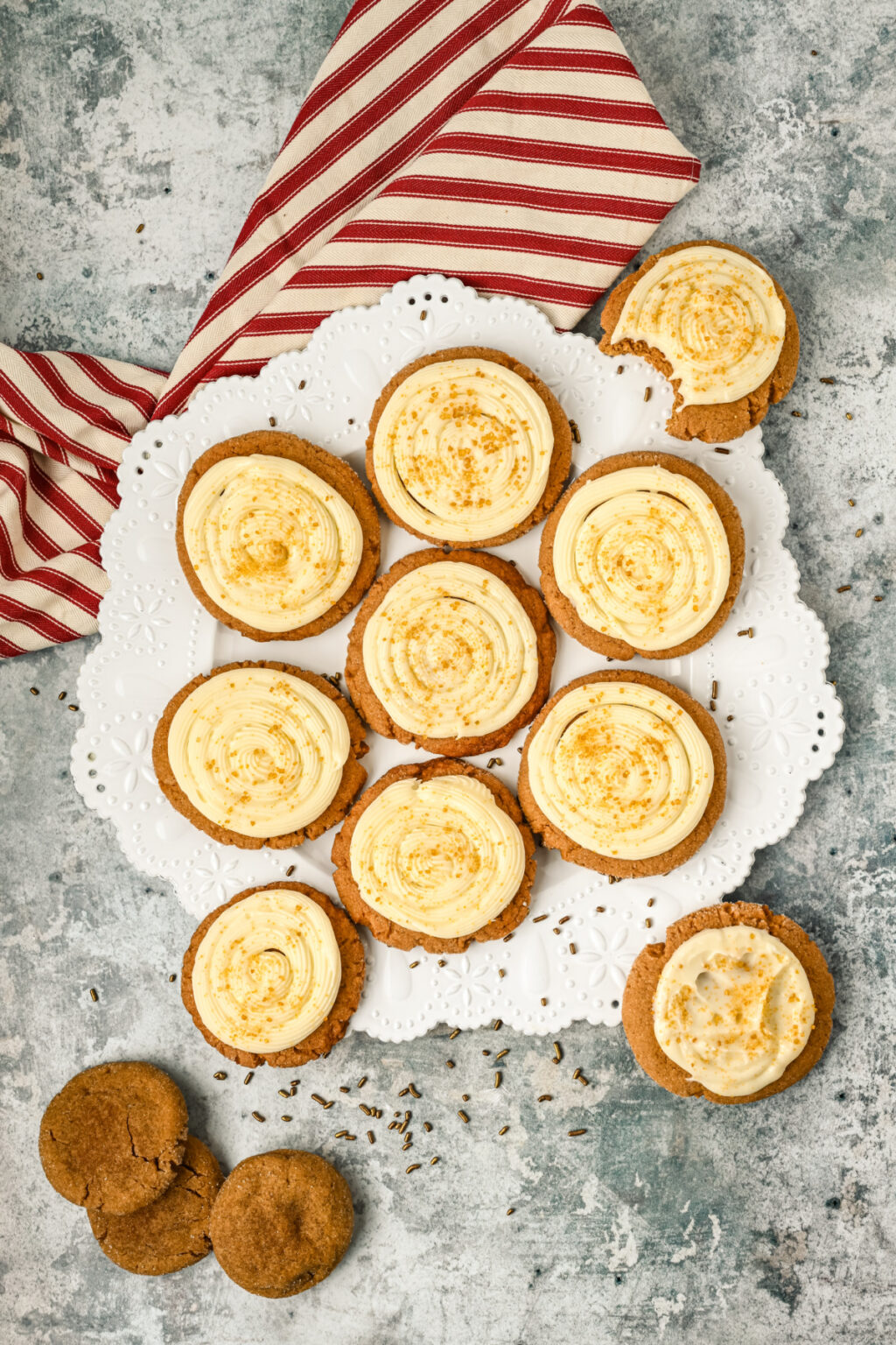 Iced Gingerbread Cookies - Kitchen Divas