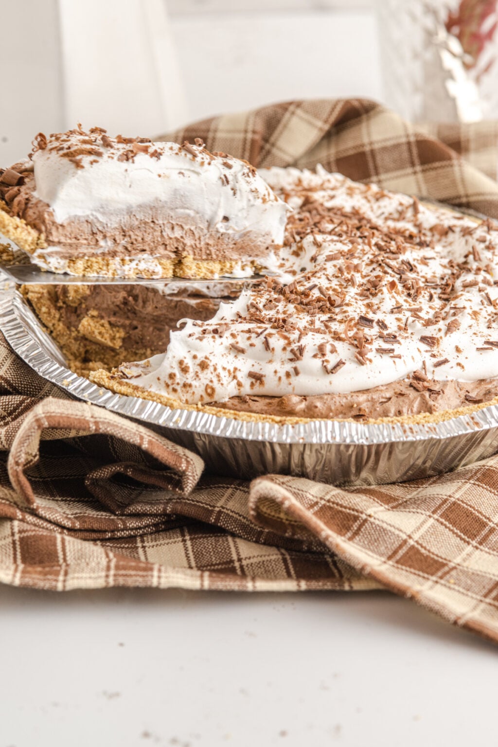 Easy Chocolate Cream Cheese Pie - Kitchen Divas