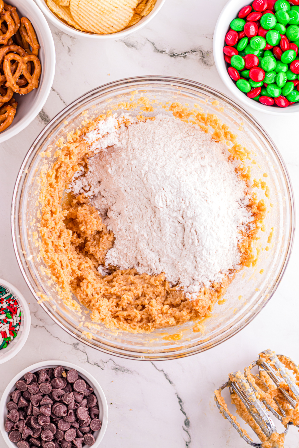 Combined dry ingredients in a bowl.