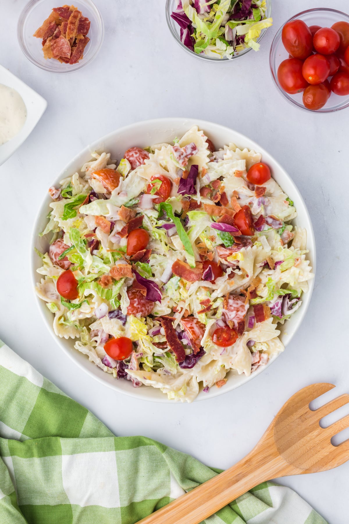 Tossed salad in a bowl