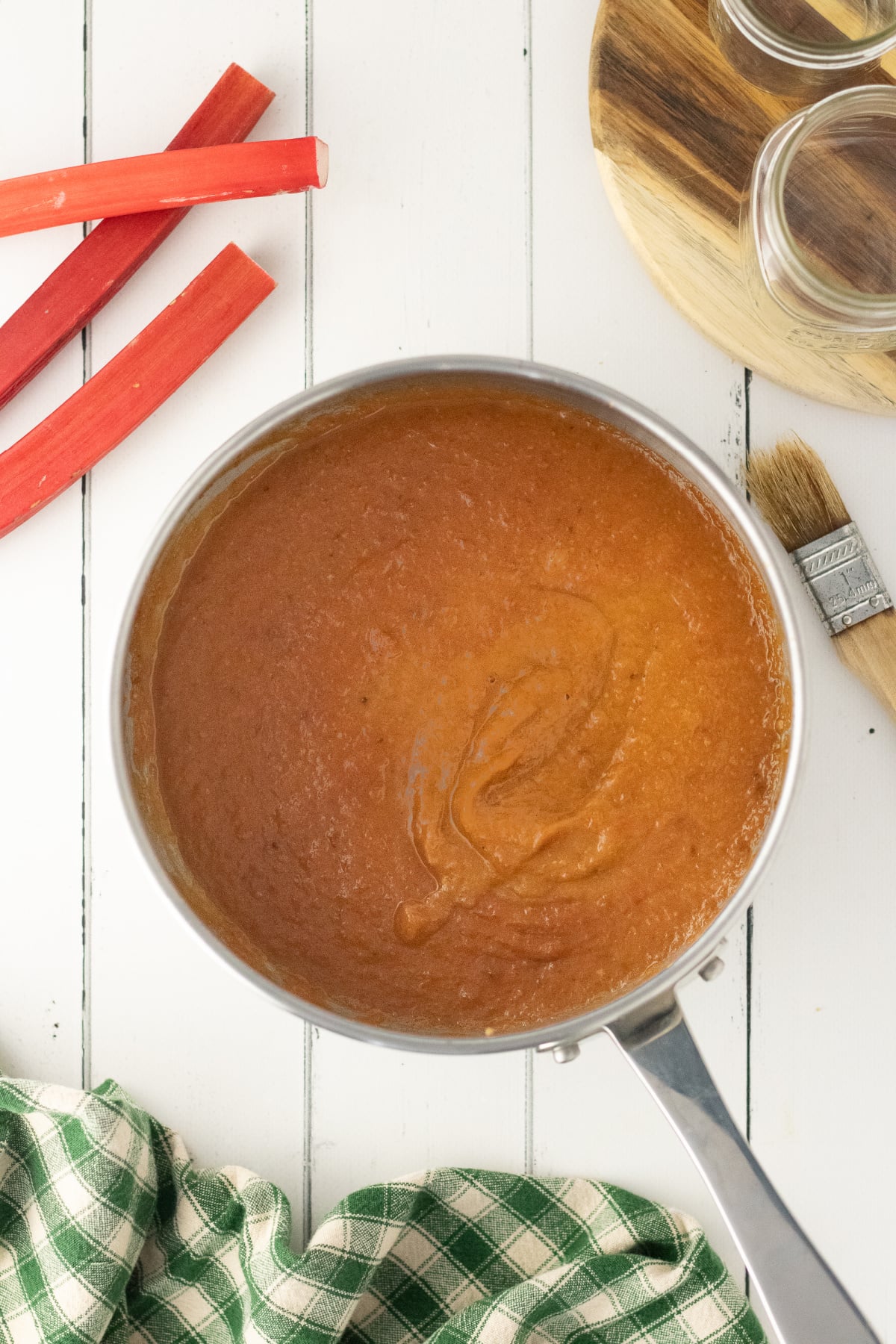 Blended sauce in pot.