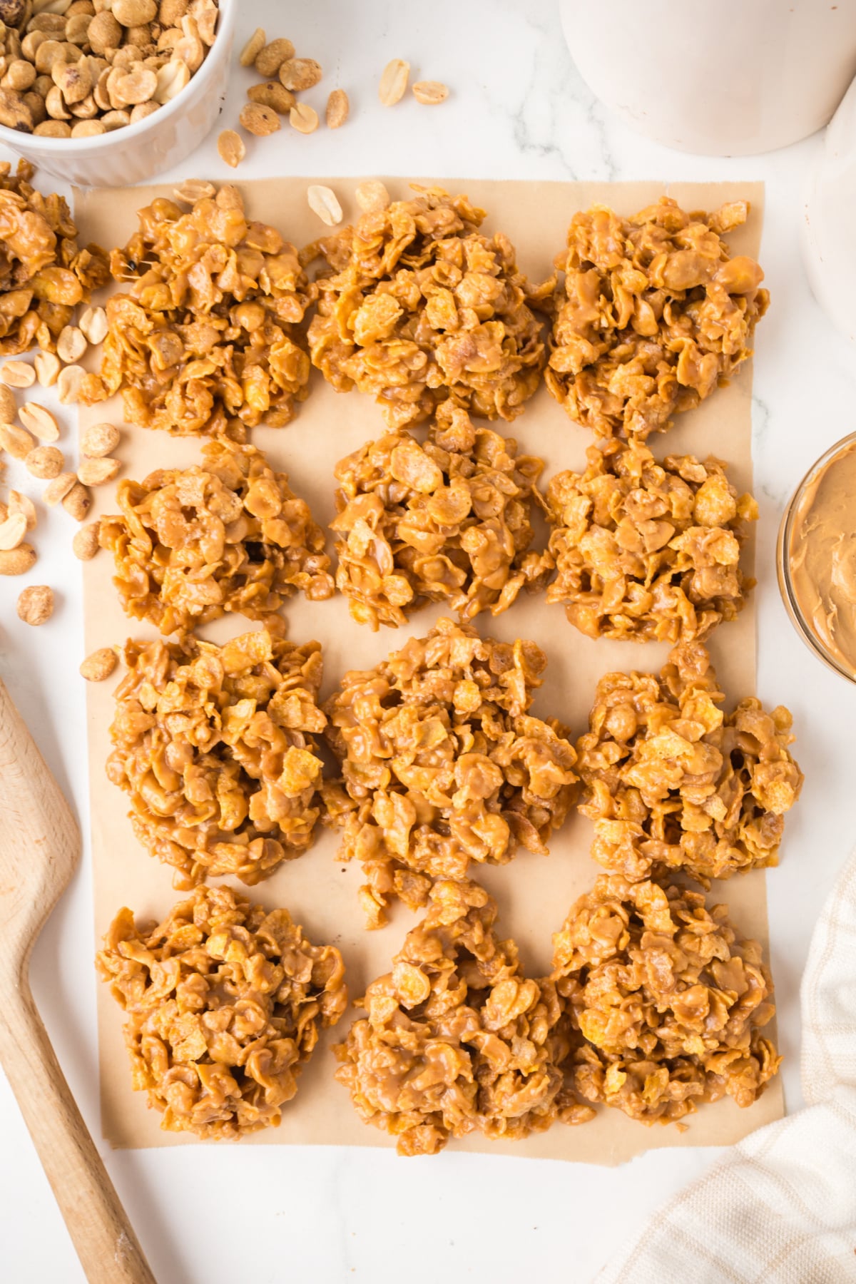 Cooled cookies on parchment paper.