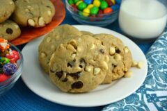 Chocolaty Macadamia Nut Cookies