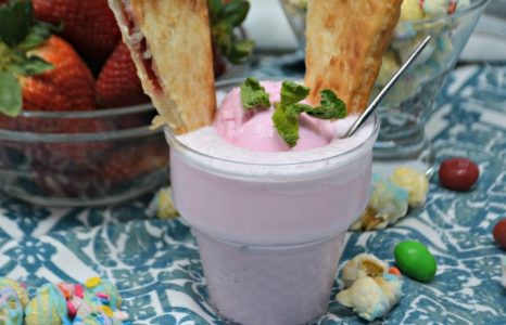 Easy Summer Strudel Floats