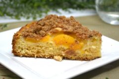 Easy Peach Coffee Cake