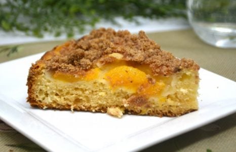 Easy Peach Coffee Cake