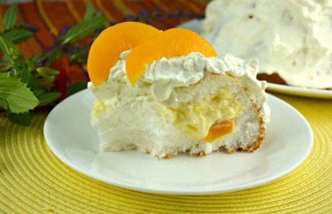 Peaches and Cream Stuffed Cake