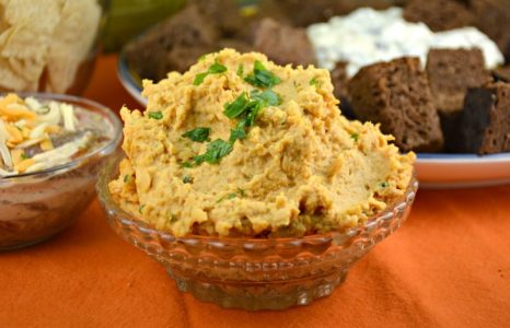 The Ultimate Roasted Garlic Hummus