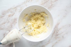 Easy Vanilla Bundt Cake