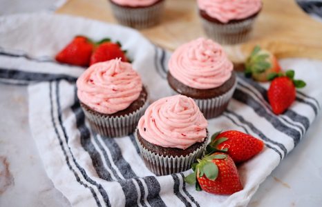 Nutella Stuffed Chocolate Strawberry Buttercream Cupcakes