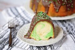 Easy Vanilla Bundt Cake