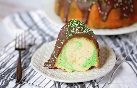 Easy Vanilla Bundt Cake