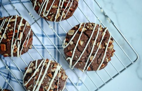 White Chocolate Turtle Cookies