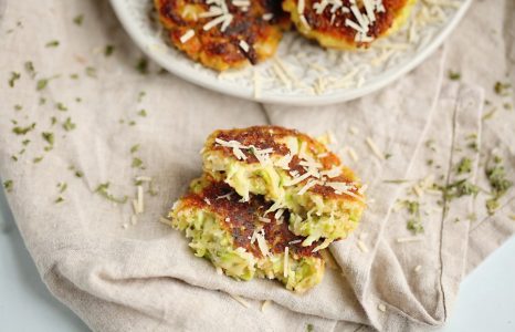 Cheesy Zucchini Cakes