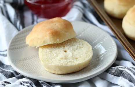 Homemade Soft Fluffy Dinner Rolls